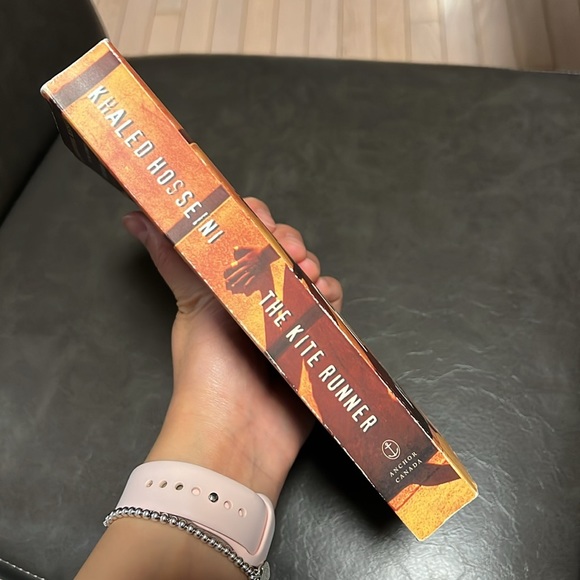 THE KITE RUNNER. USED CONDITION. - Picture 3 of 4